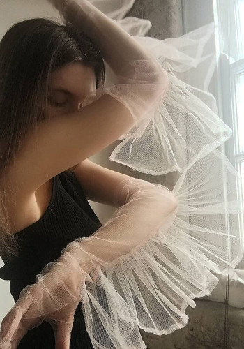 Guanti estivi da donna in maglia bianca tinta unita trasparenti sopra le dita