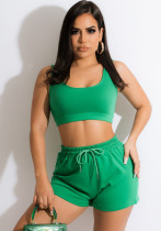 Mujer Verano Verde Casual Halter Sin mangas Cintura alta Sólido Regular Conjunto de pantalones cortos de dos piezas