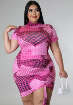 Damen Sommer Rosa Bescheidener Rollkragenpullover mit kurzen Ärmeln Bedrucktes Mini Etuikleid Plus Size Hemdkleid