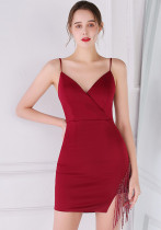 Frauen-Sommer-rotes formelles V-Ausschnitt ärmelloses festes gefranstes gerades Mini-Club-Kleid