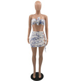 Conjunto de falda de dos piezas con cordones y estampado azul claro de verano