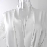 Pyjamas brodés de chemise de nuit sexy d'été de robe de chambre de mariage prolongée de dentelle