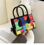 Kontrastfarbe handgehaltene kleine quadratische Tasche mit einer Schulter geometrisch horizontal Lässige Umhängetasche mit einer Schulter