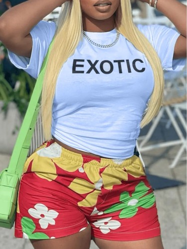 プラスのサイズの女性の夏の半袖プリント T シャツ + ショーツ XNUMX 点セット