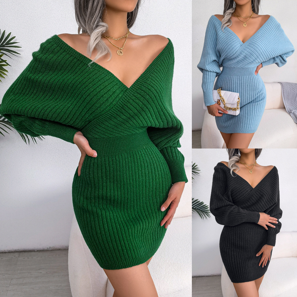 Buy GLOSTORY Women's Long Sleeve Fall Winter Turtleneck Sweater Dress Mid  Knee Length Slim Fit Bodycon Dresses 7628(S/M,Dk Green) at Amazon.in