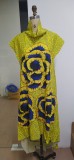 Lässiges afrikanisches Kleid mit Stehkragen und Blumendruck in Übergröße
