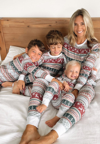 Bon Noël parent-enfant porter un pyjama de costume de famille de service à domicile