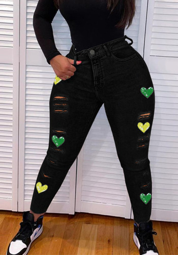 Calça jeans feminina de cintura alta e rasgada com elástico