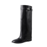 Women autumn and winter black boots