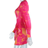 Figurbetontes Damenkleid mit Rundhalsausschnitt und Ballonärmeln und Digitaldruck