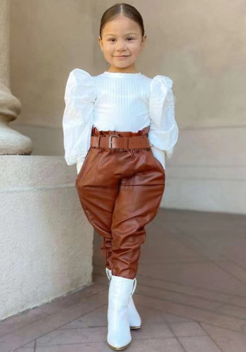 Primavera y otoño para niñas medianas y pequeñas, top con manga de burbuja, cinturón de cuero pu, traje con pantalones de cuero en la cintura