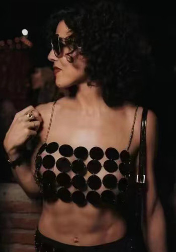 Gilet sans bretelles en acrylique à disque noir minimaliste sexy pour femmes