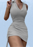 Mini vestido de mujer de verano con cuello en V y cuello vuelto sin mangas con cordón en la costilla