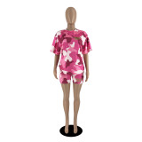 Conjunto de dos piezas de top y pantalones cortos sueltos con estampado de camuflaje de verano para mujer
