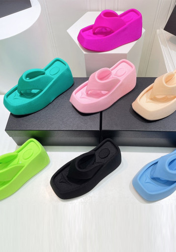 Platform Terlik Kadın Bahar Artı Boyutu Şeker Renk Muffin Taban Plaj Açık Giyim Flip-Flop Sandalet
