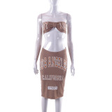 Conjunto de dos piezas de falda y top sin tirantes con estampado de letras para mujer