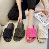 2023, zapatillas con estampado en relieve, sandalias y zapatillas de uso exterior de una palabra con parte inferior gruesa de Velcro de comercio exterior para mujer