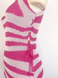 Damenmode Strickkleid Rollkragen eng anliegende schmale Taille kontrastierende Farbe figurbetontes Kleid