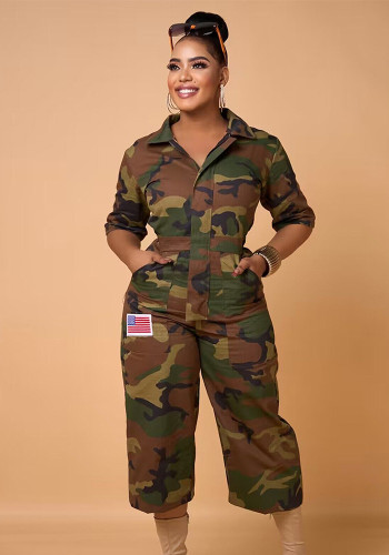 Combinaison à col rabattu et poche à imprimé camouflage pour femmes