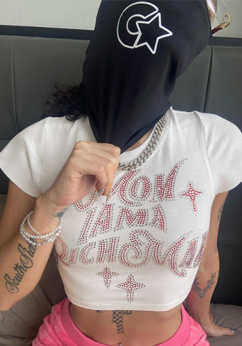 Женская укороченная футболка с короткими рукавами и буквами из бисера
