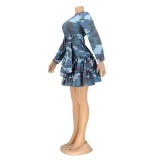 Damenkleid Langarm Camouflage Print A-Linie Kleid. Kaskadierendes Rüschenkleid mit Gürtel