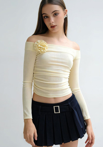 Camiseta plisada ajustada de manga larga con hombros descubiertos para primavera y verano para mujer