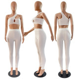 Conjunto deportivo de dos piezas para mujer con camiseta sin mangas y pantalones con hombros descubiertos