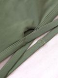 Traje de baño sexy de dos piezas con cintura alta y pantalones cortos hasta la rodilla de color verde militar
