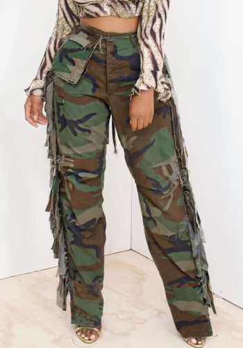 Pantalones de camuflaje de algodón con botones de bolsillo grande y flecos laterales de camuflaje para mujer a la moda