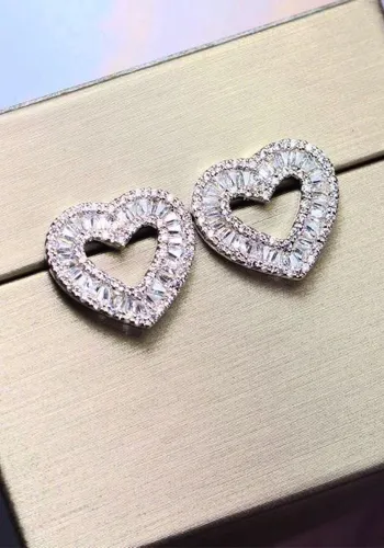 Women Heart Shaped Diamond Stud Earrings