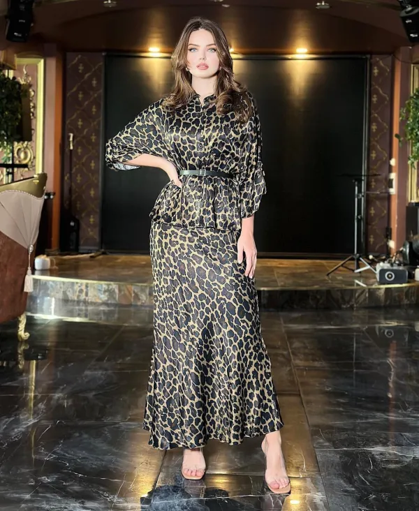 Muslim Women's  Autumn Fashion Leopard Print Long Sleeve Shirt Skirt Two Piece Set