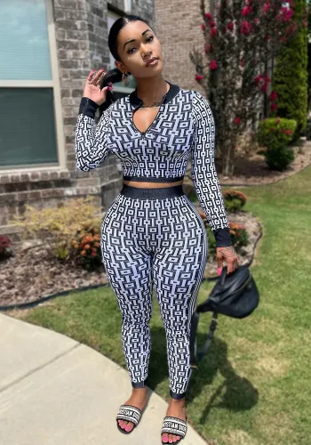 Autumn And Winter Women's Elastic Printed Contrasting Color Slim Fit Long-Sleeved Two-Piece Pants Set