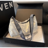 Lightweight and large-capacity tote bag fashionable and trendy solid color simple shoulder bag casual cross-body bag