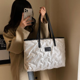 trendy and versatile Winter tote bag large capacity shoulder bag for women