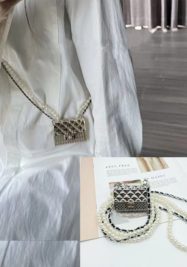 Women Hollow Diamond Earphone Bag Pearl Chain Waist Bag