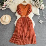 Women Contrast Color Flying Sleeve Collar Slit Pleated Dress
