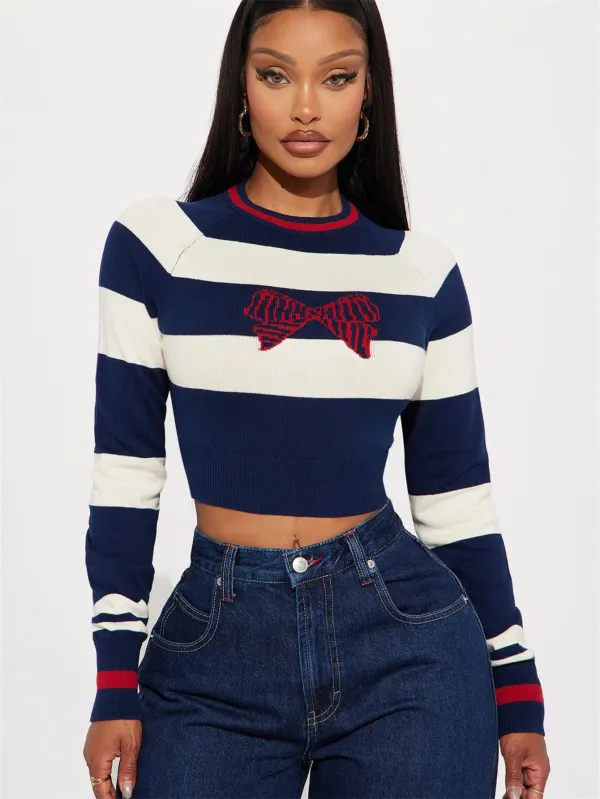Women Round Neck Contrast Stripe Long Sleeve Crop Top