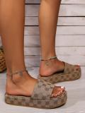 Women Plum Blossom Embroidery Platform Casual Slippers