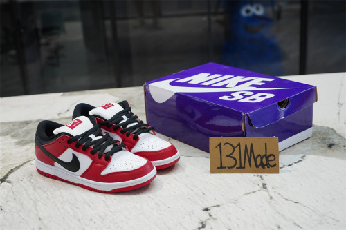Nike SB Dunk Low Pro “Chicago”