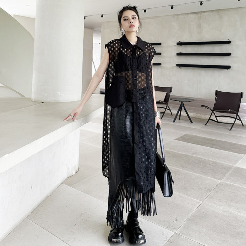 Perspective Grid Irregular Sleeveless Shirt Tops