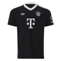 Mens Bayern Munich Goalkeeper Black Jersey 2024/25