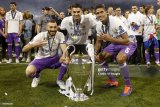 Mens Real Madrid Retro Home Authentic Jersey 2016/17 - Match