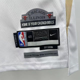 Mens Chicago Bulls Nike White 2025 Swingman Jersey - City Edition