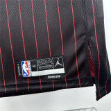 Mens Chicago Bulls Black 2025/26 Swingman Jersey - Statement Edition