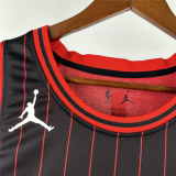 Mens Chicago Bulls Black 2025/26 Swingman Jersey - Statement Edition