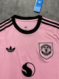 Mens Manchester United Goalkeeper Pink Jersey 2025/26