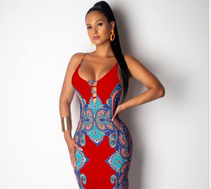 Long ,Floor-Length Dress With Slim-Fitting Halter Printed With National Characteristics
