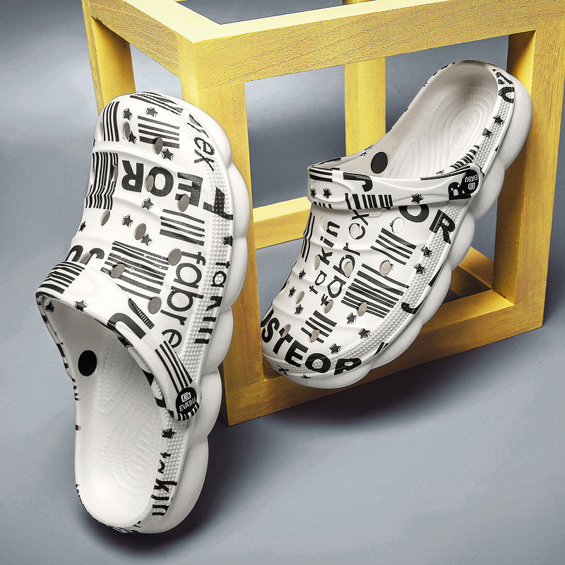 Men Causal Summer Sandals EVA Garden Clogs Sandals Soft Memory Hospital Shoes Men Slip On Beach Water Slippers Zapatos Hombre