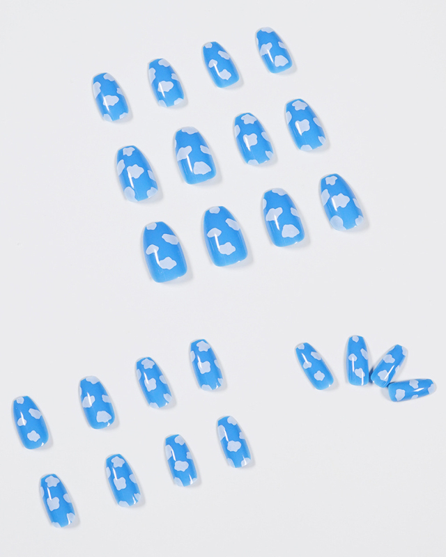 24pcs Short Ballet Sky Blue Cloud Pattern Artificial Nails Fake Nails Removable Nail Patches