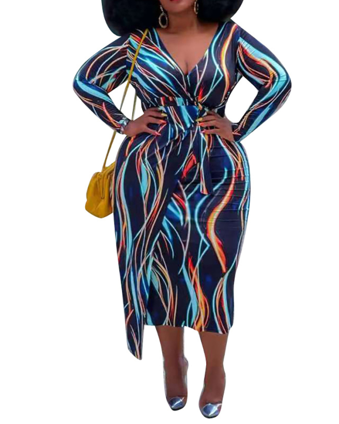 Plus Size Women's Wavy Striped Printed V-Neck Dress XL-4XL
